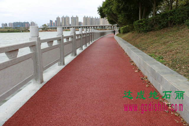 透水混凝土彩色廠家怎么選擇？
